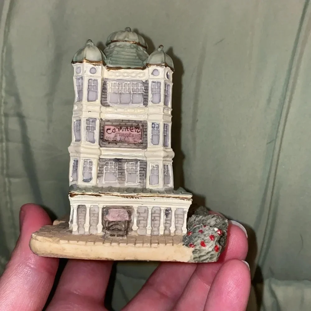 Liberty Falls Opera House The Americana Collection Vintage Village Building NIB